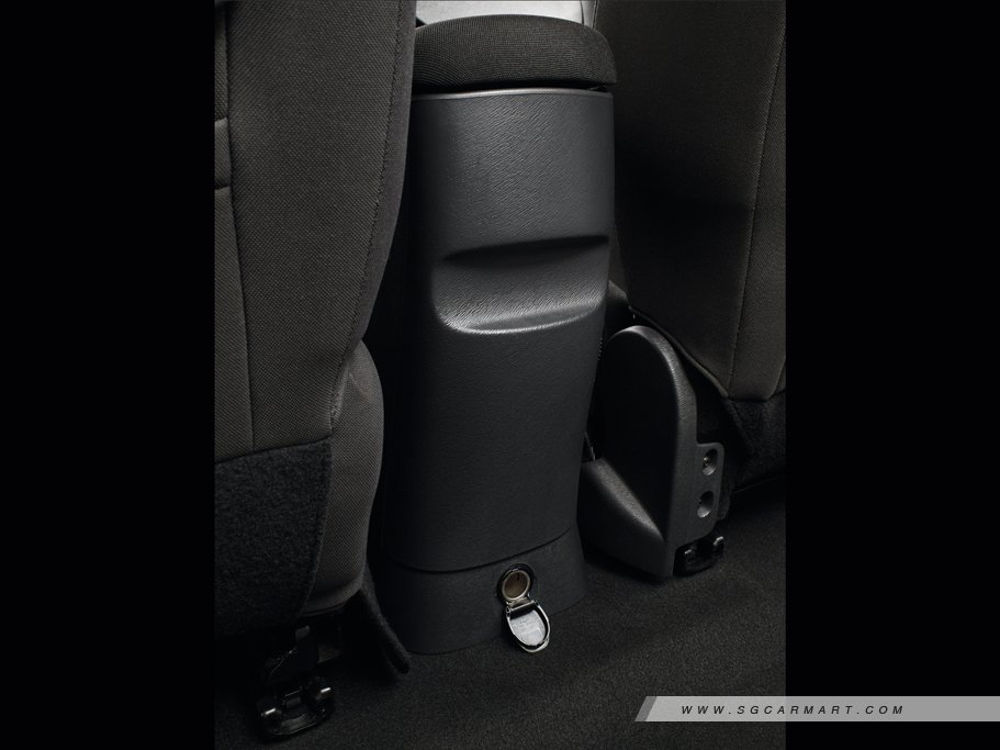 https://i.i-sgcm.com/new_cars/cars/10943/10943_g34
