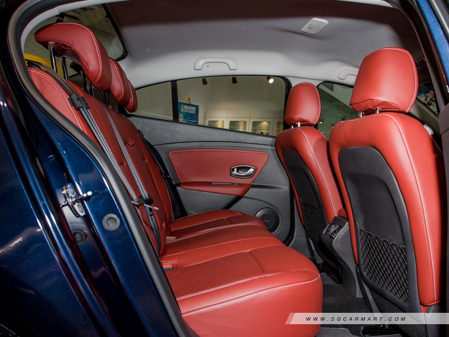 https://i.i-sgcm.com/new_cars/cars/10944/10944_g14