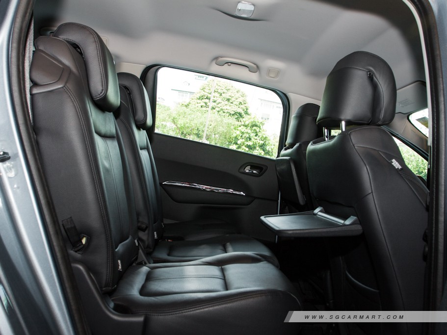 https://i.i-sgcm.com/new_cars/cars/10945/10945_g11