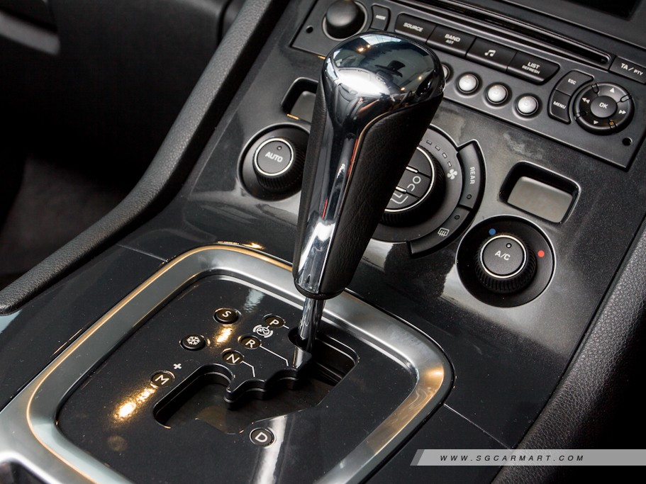 https://i.i-sgcm.com/new_cars/cars/10945/10945_g17
