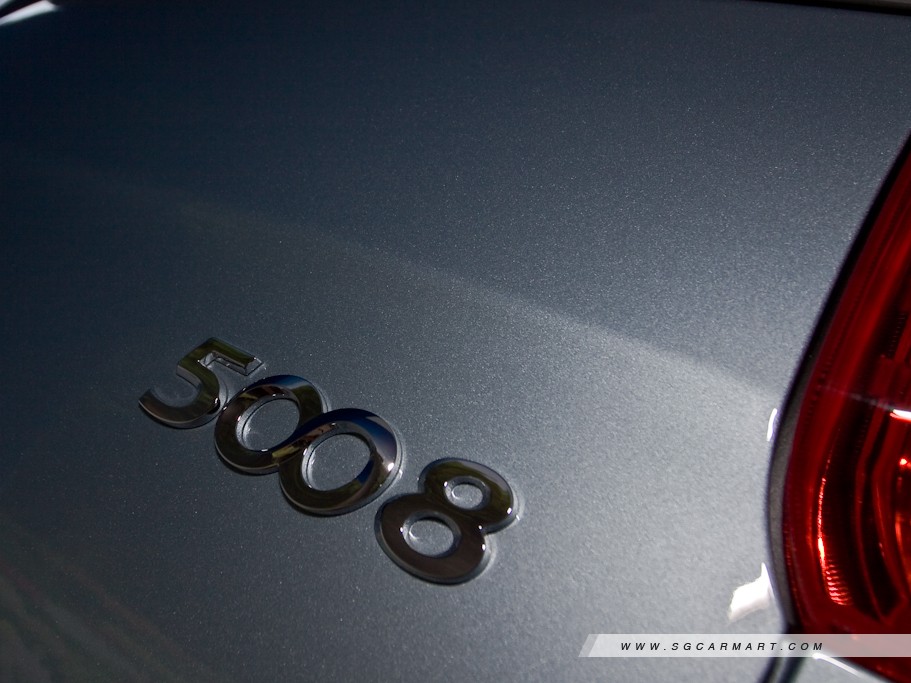 https://i.i-sgcm.com/new_cars/cars/10945/10945_g9