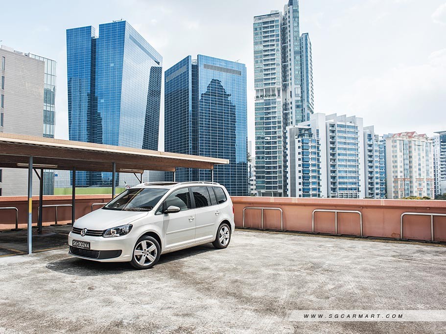 https://i.i-sgcm.com/new_cars/cars/10946/10946_g33