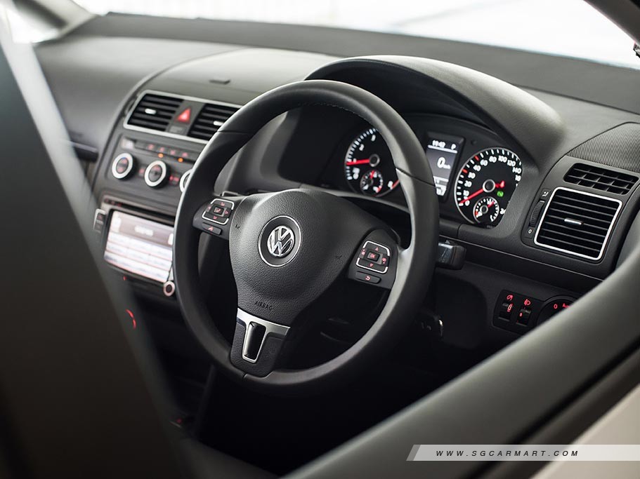 https://i.i-sgcm.com/new_cars/cars/10946/10946_g44
