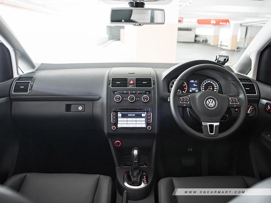 https://i.i-sgcm.com/new_cars/cars/10946/10946_g45