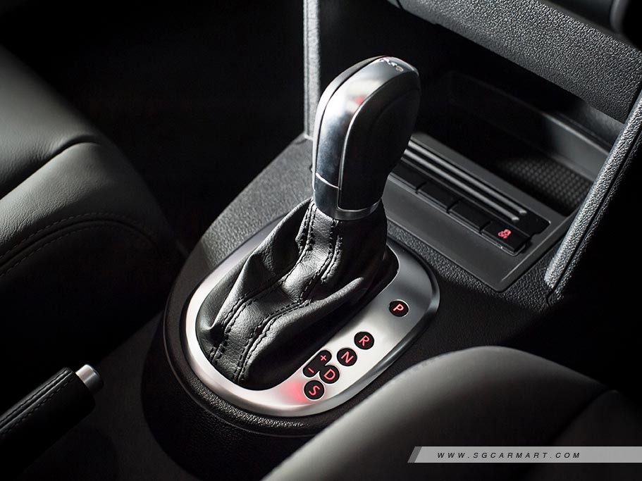 https://i.i-sgcm.com/new_cars/cars/10946/10946_g53
