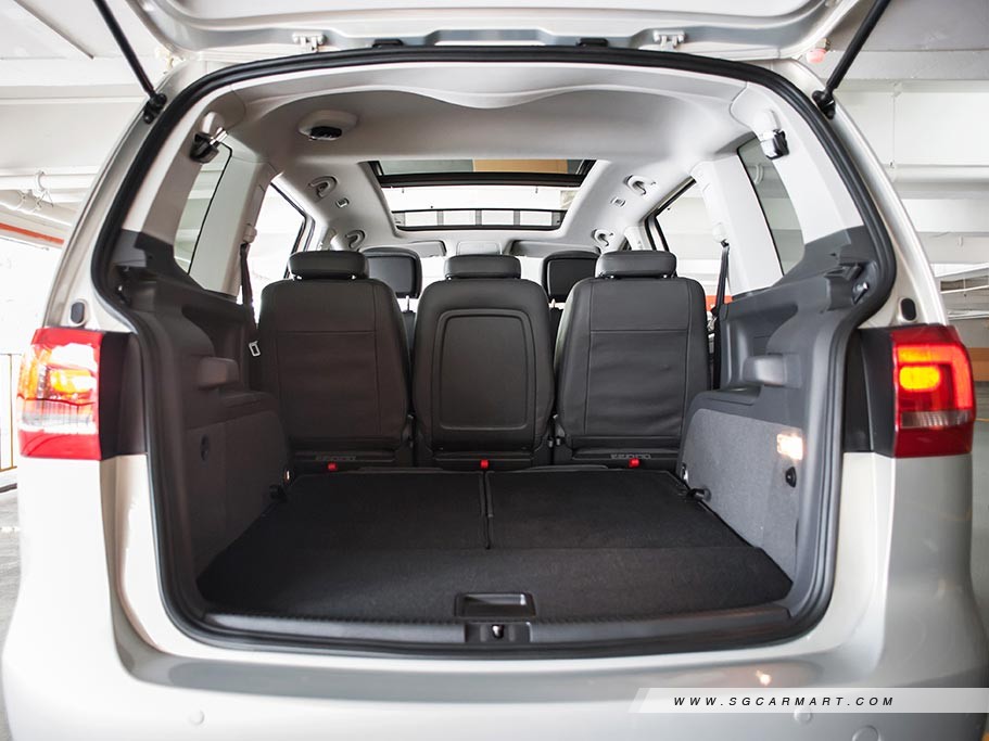 https://i.i-sgcm.com/new_cars/cars/10946/10946_g55