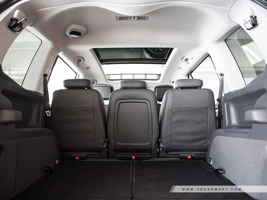 https://i.i-sgcm.com/new_cars/cars/10946/10946_g56