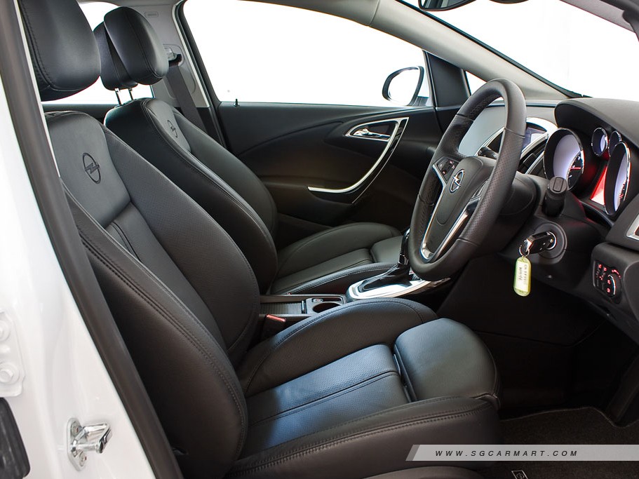 https://i.i-sgcm.com/new_cars/cars/10948/10948_g10