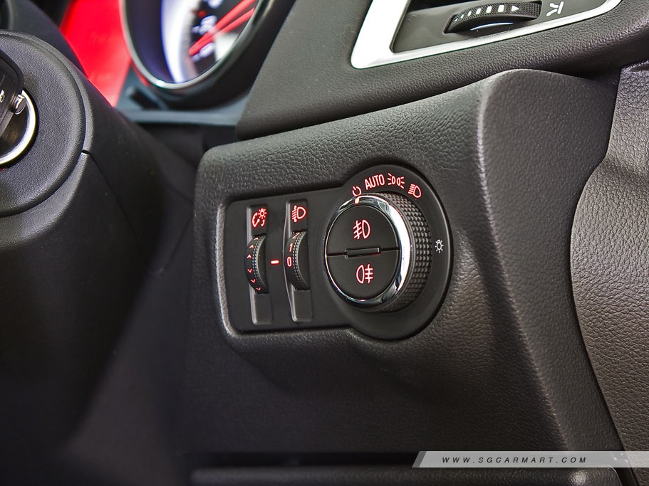 https://i.i-sgcm.com/new_cars/cars/10948/10948_g17