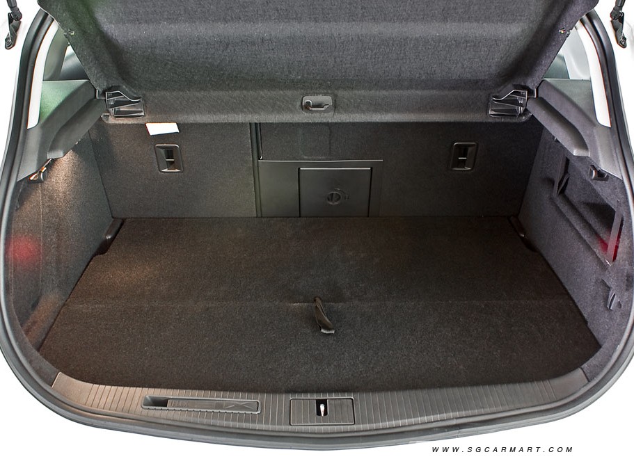 https://i.i-sgcm.com/new_cars/cars/10948/10948_g19