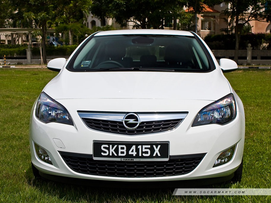 https://i.i-sgcm.com/new_cars/cars/10948/10948_g3
