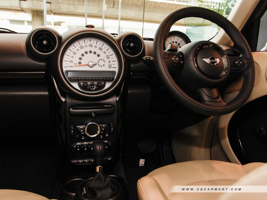 https://i.i-sgcm.com/new_cars/cars/10957/10957_g10