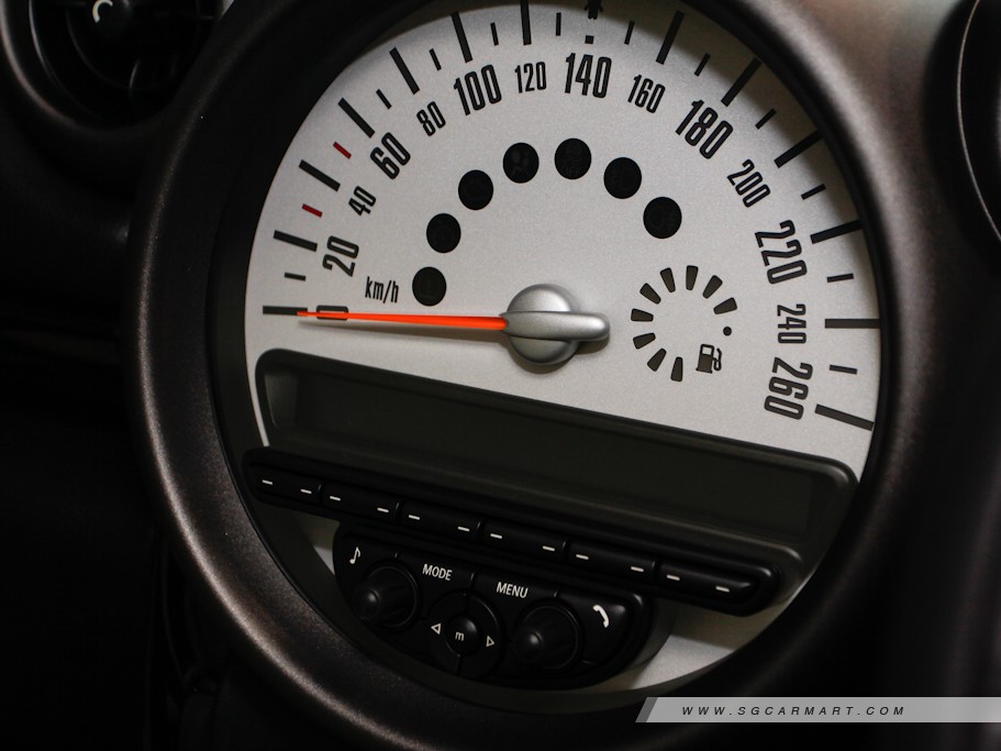 https://i.i-sgcm.com/new_cars/cars/10957/10957_g14