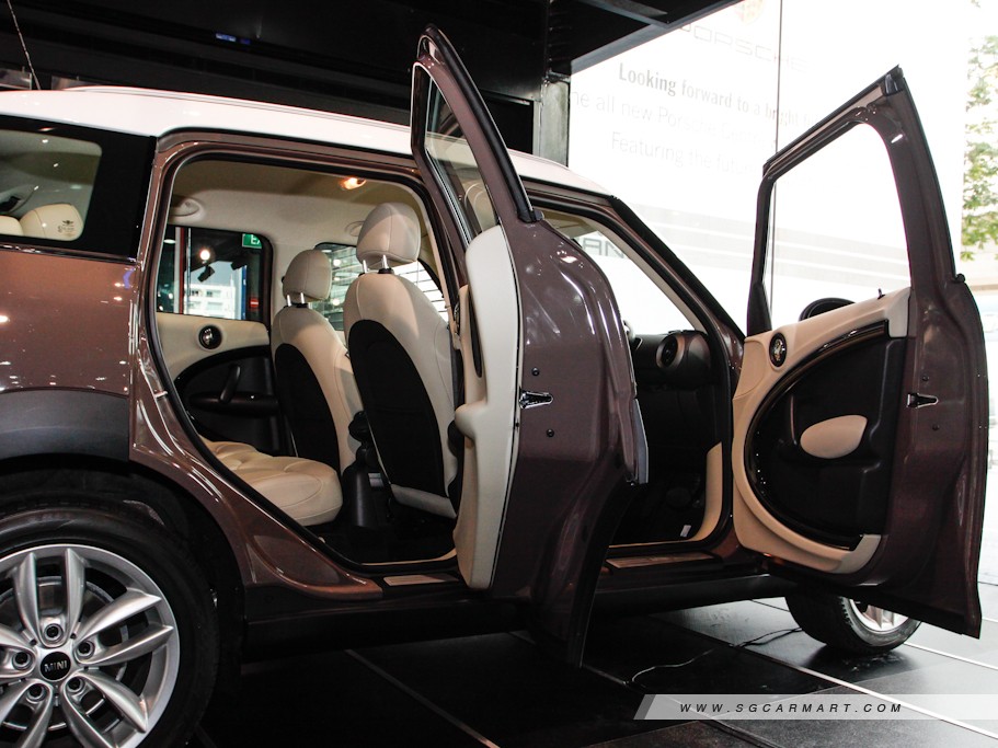 https://i.i-sgcm.com/new_cars/cars/10957/10957_g7