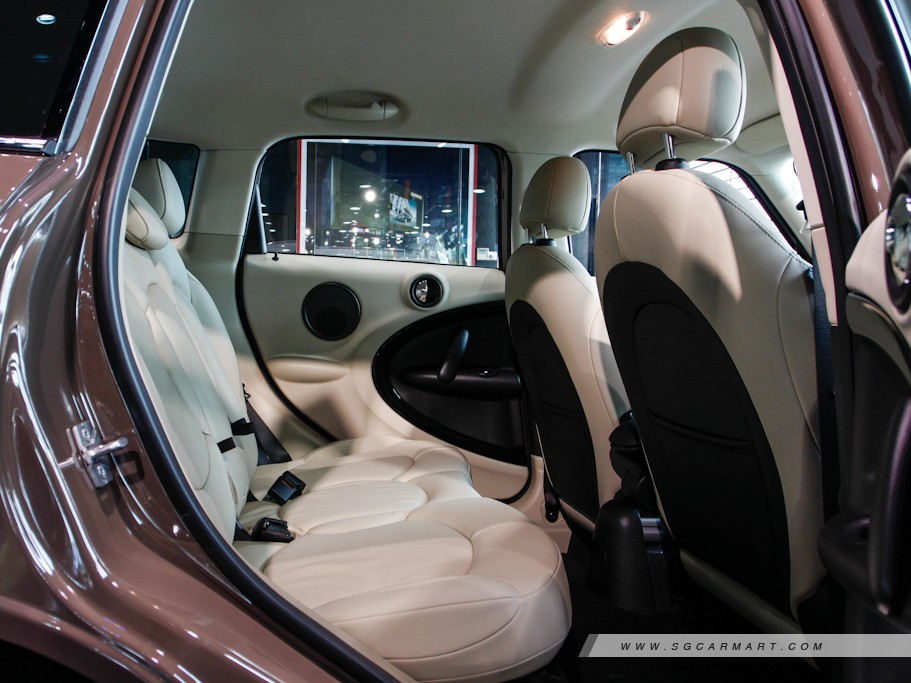https://i.i-sgcm.com/new_cars/cars/10957/10957_g9
