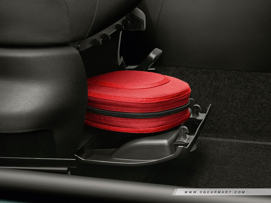 https://i.i-sgcm.com/new_cars/cars/10959/10959_g11