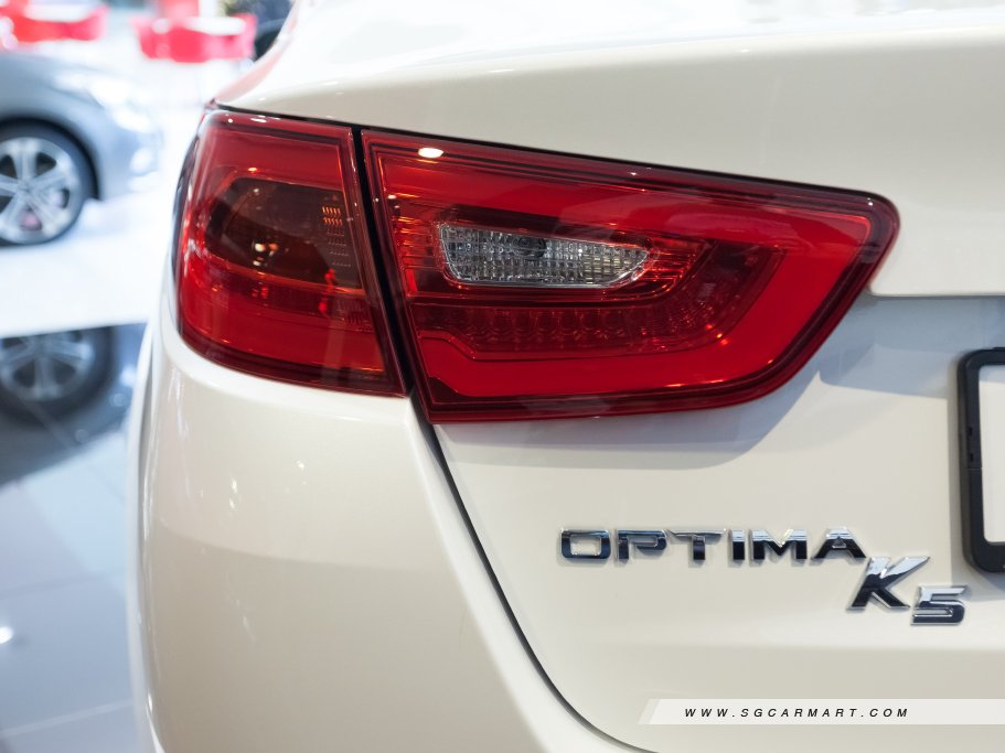 https://i.i-sgcm.com/new_cars/cars/10960/10960_g45
