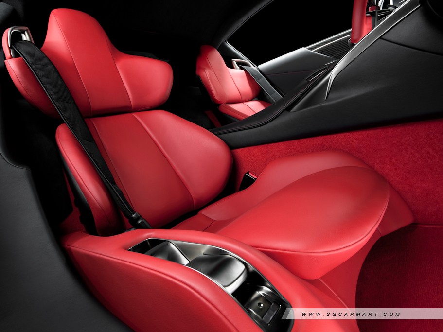 https://i.i-sgcm.com/new_cars/cars/10962/10962_g16