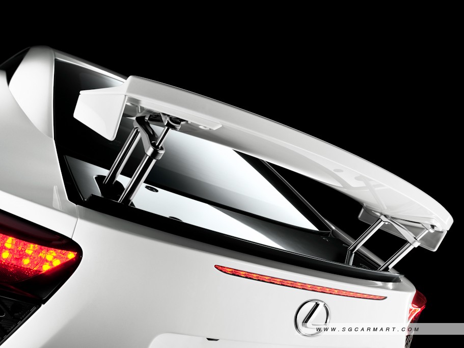 https://i.i-sgcm.com/new_cars/cars/10962/10962_g9