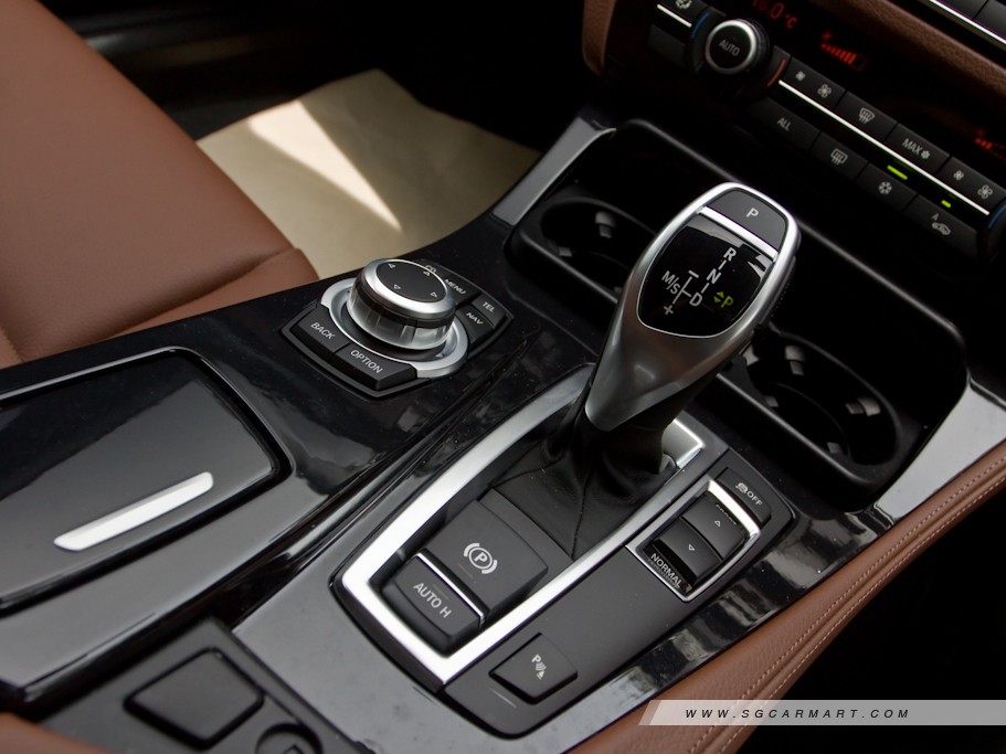 https://i.i-sgcm.com/new_cars/cars/10965/10965_g17