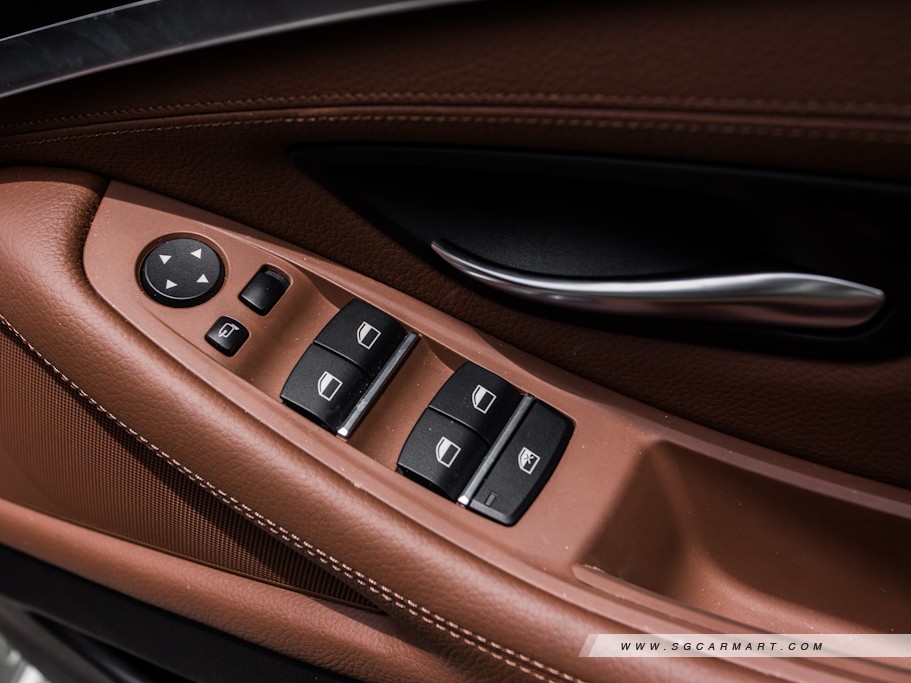 https://i.i-sgcm.com/new_cars/cars/10965/10965_g22