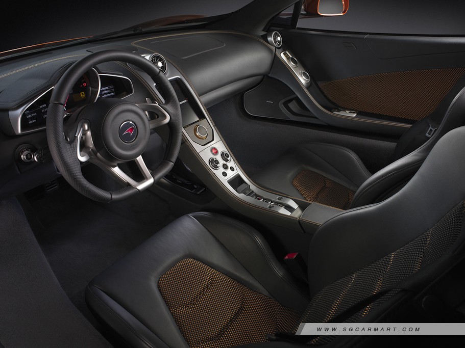 https://i.i-sgcm.com/new_cars/cars/10967/10967_g13