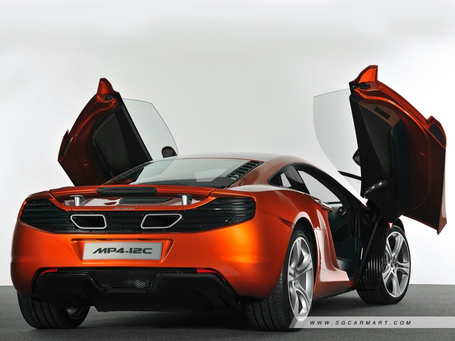 https://i.i-sgcm.com/new_cars/cars/10967/10967_g4