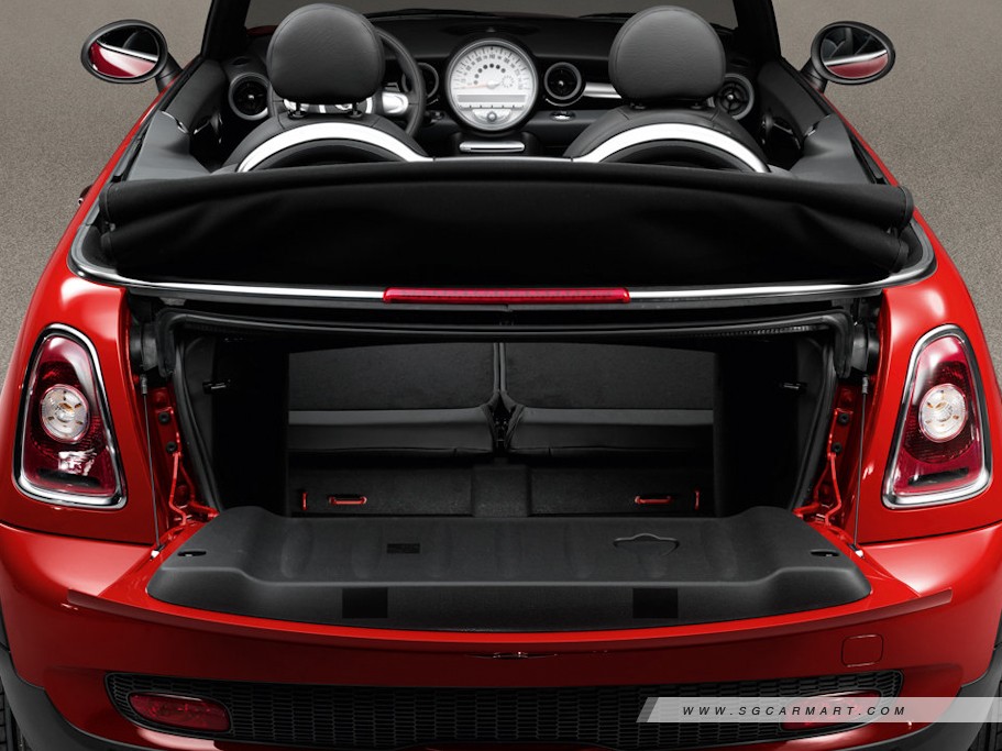 https://i.i-sgcm.com/new_cars/cars/10968/10968_g11