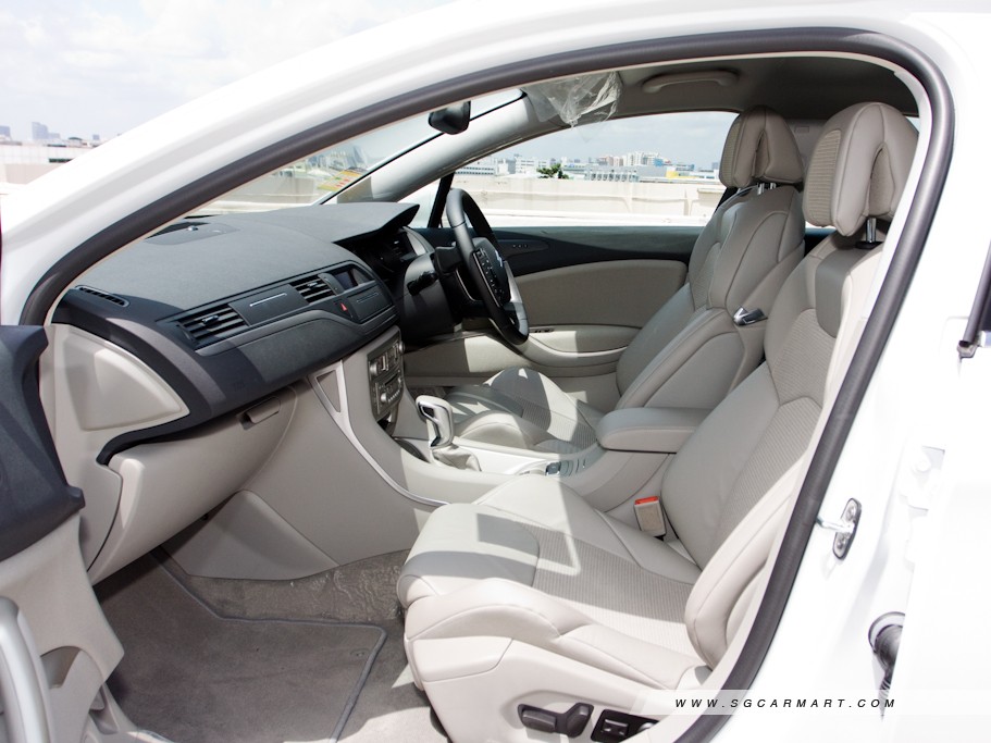 https://i.i-sgcm.com/new_cars/cars/10969/10969_g10