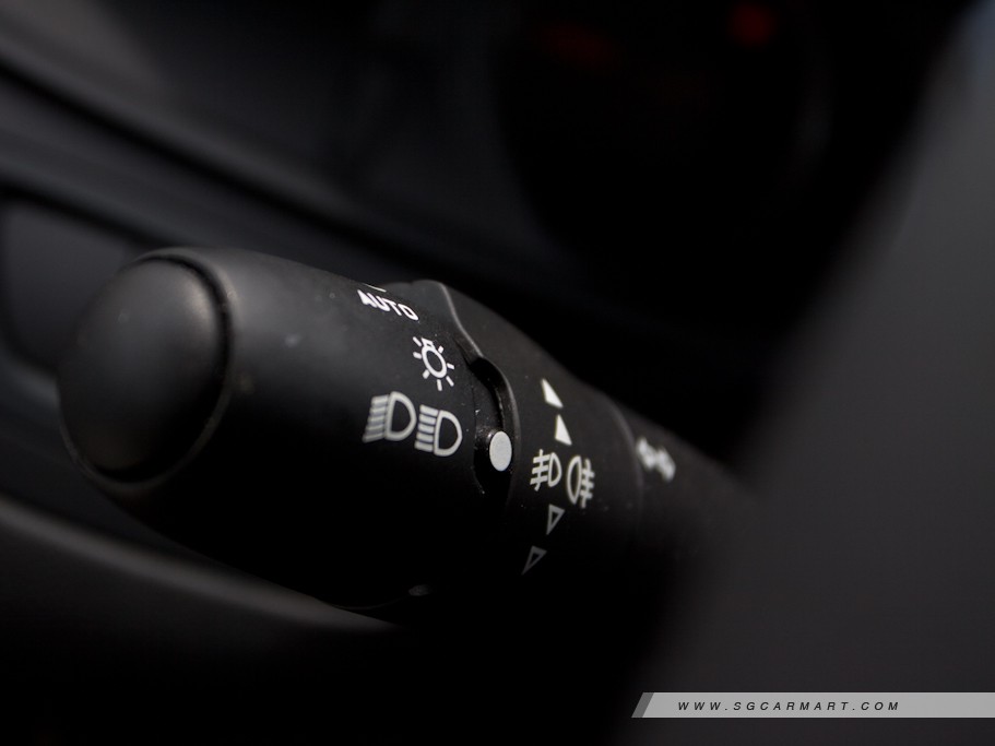 https://i.i-sgcm.com/new_cars/cars/10969/10969_g16
