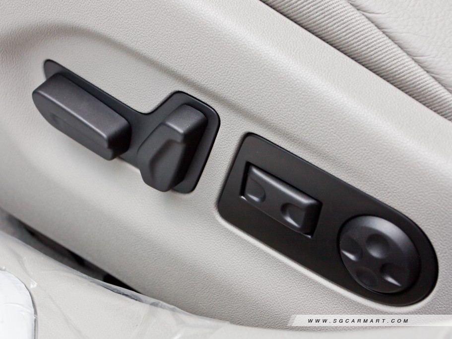 https://i.i-sgcm.com/new_cars/cars/10969/10969_g24