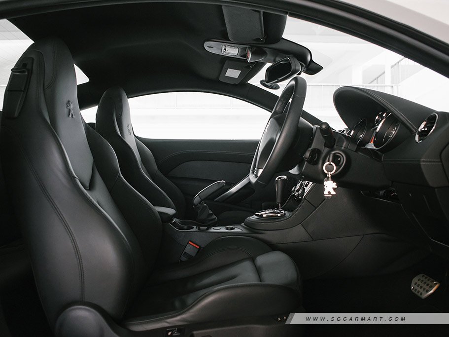 https://i.i-sgcm.com/new_cars/cars/10975/10975_g81