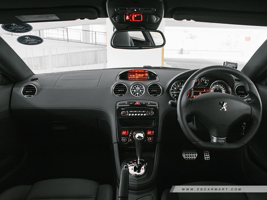 https://i.i-sgcm.com/new_cars/cars/10975/10975_g82