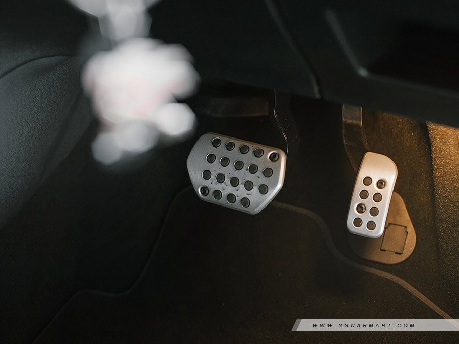 https://i.i-sgcm.com/new_cars/cars/10975/10975_g91