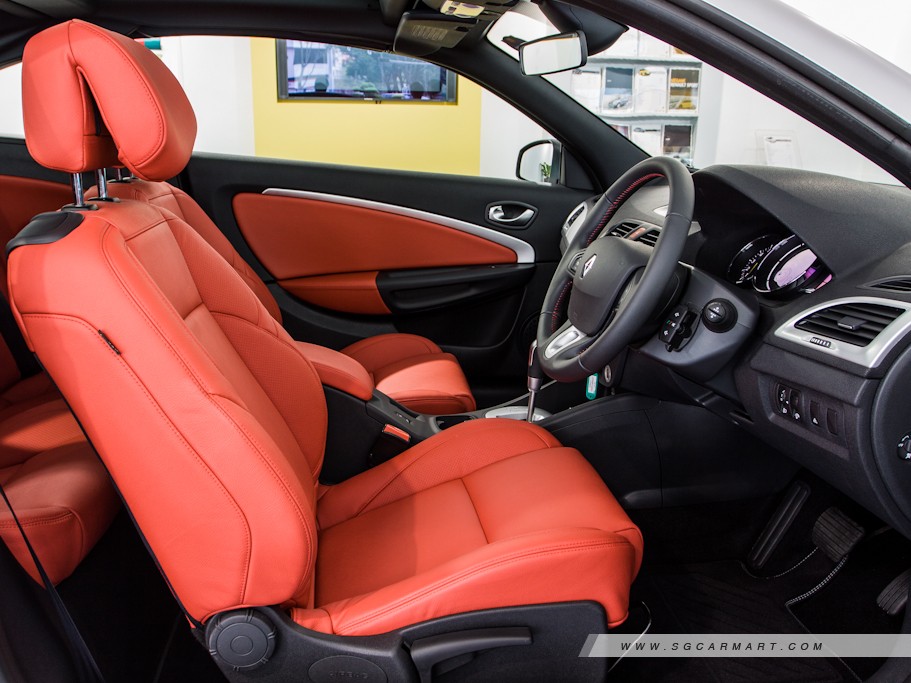 https://i.i-sgcm.com/new_cars/cars/10976/10976_g14