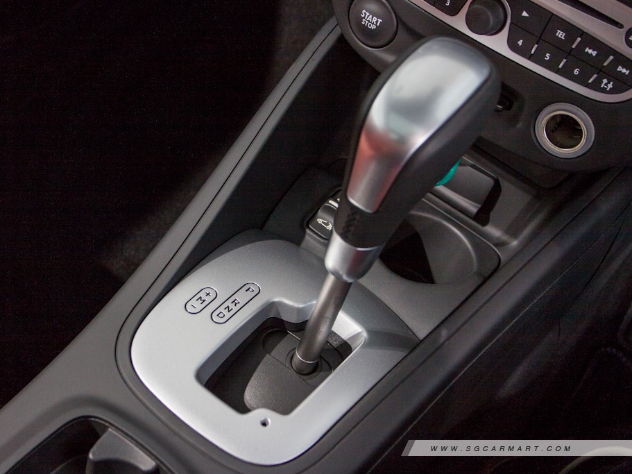 https://i.i-sgcm.com/new_cars/cars/10976/10976_g22