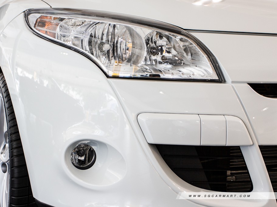 https://i.i-sgcm.com/new_cars/cars/10976/10976_g8