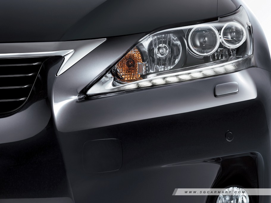 https://i.i-sgcm.com/new_cars/cars/10979/10979_g38