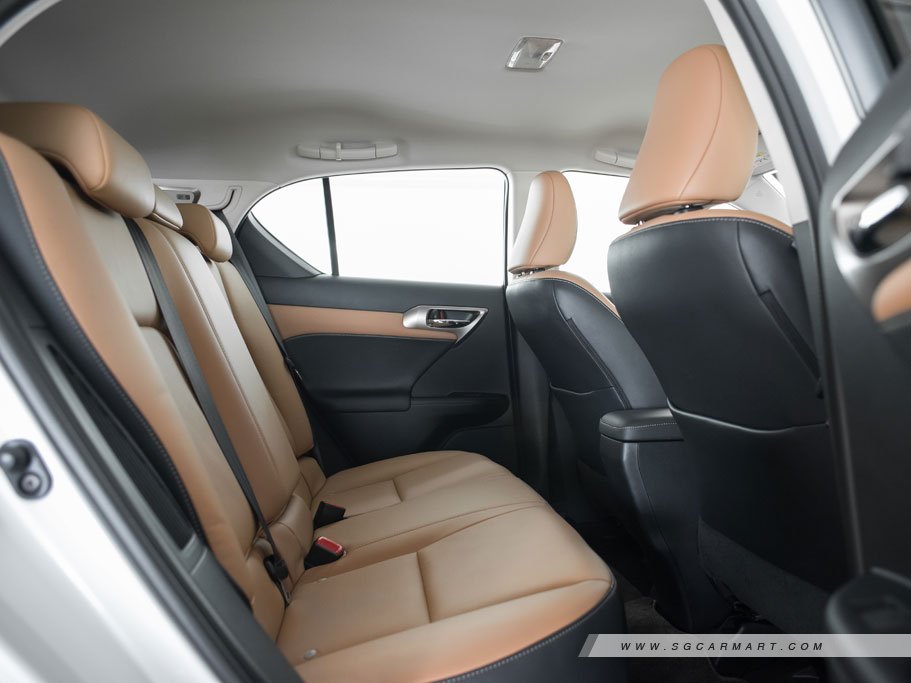 https://i.i-sgcm.com/new_cars/cars/10979/10979_g48
