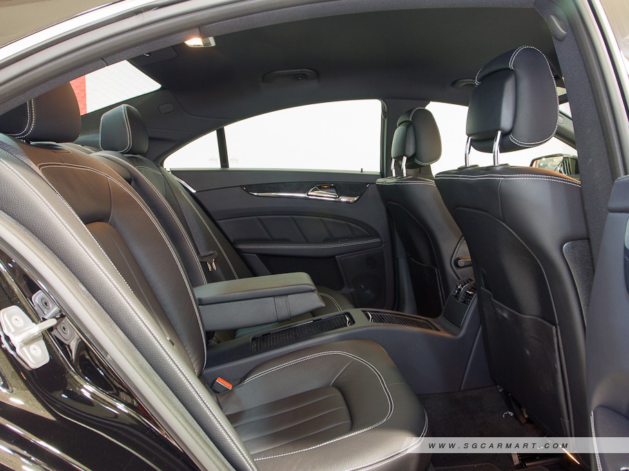 https://i.i-sgcm.com/new_cars/cars/10982/10982_g13