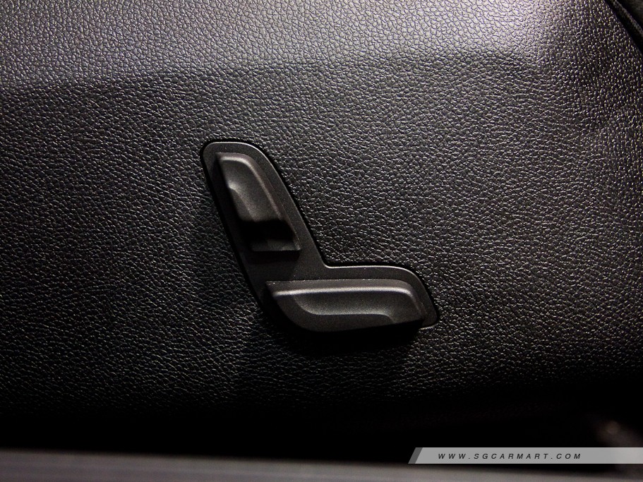 https://i.i-sgcm.com/new_cars/cars/10982/10982_g26