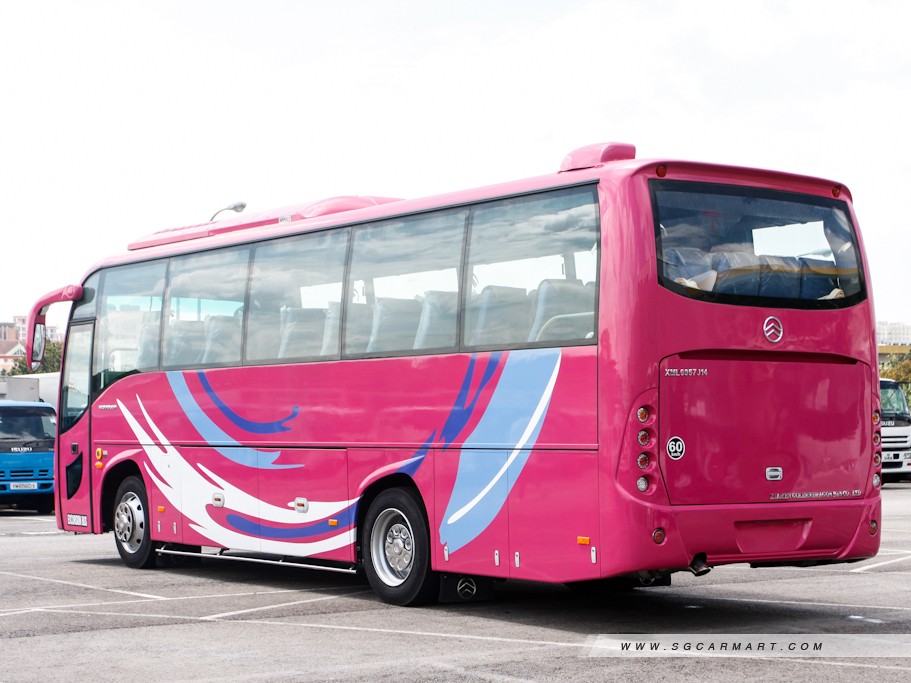 https://i.i-sgcm.com/new_cars/cars/10987/10987_g38