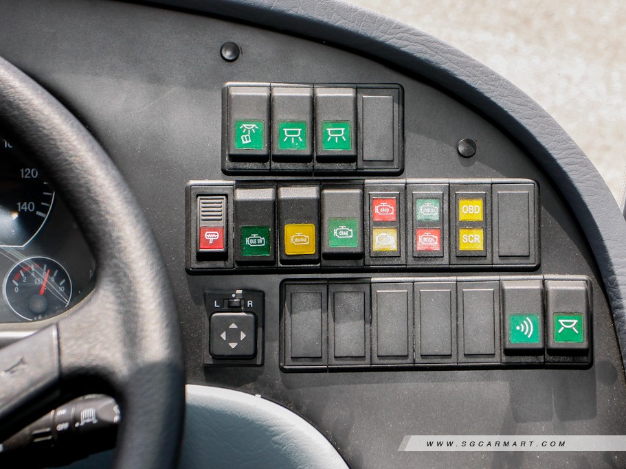 https://i.i-sgcm.com/new_cars/cars/10987/10987_g49