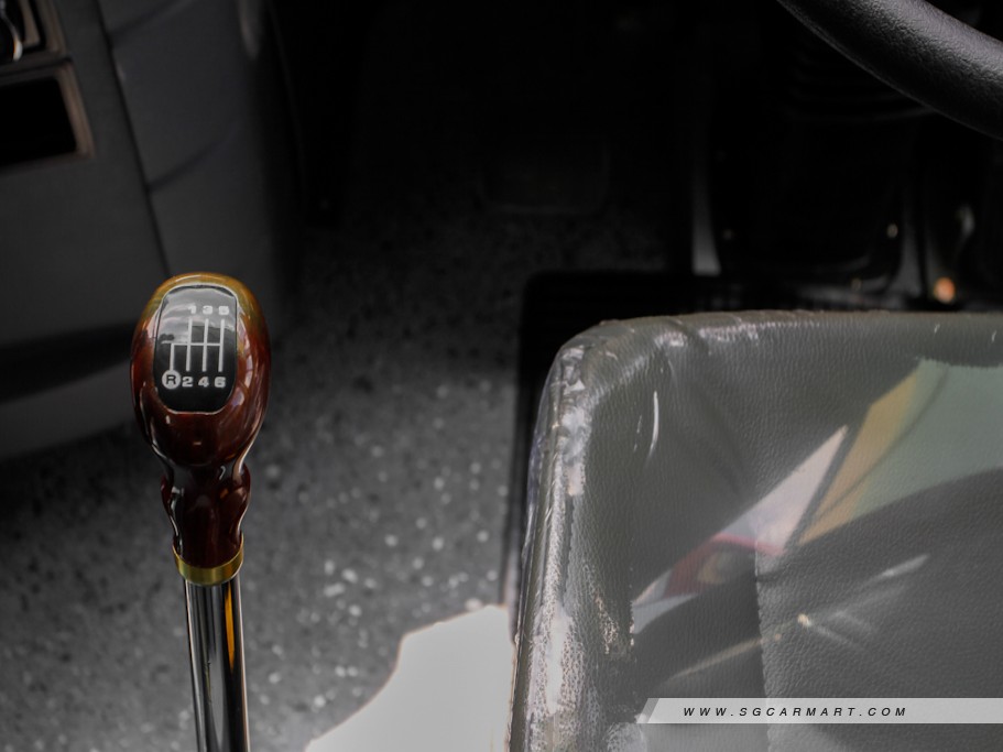 https://i.i-sgcm.com/new_cars/cars/10987/10987_g54