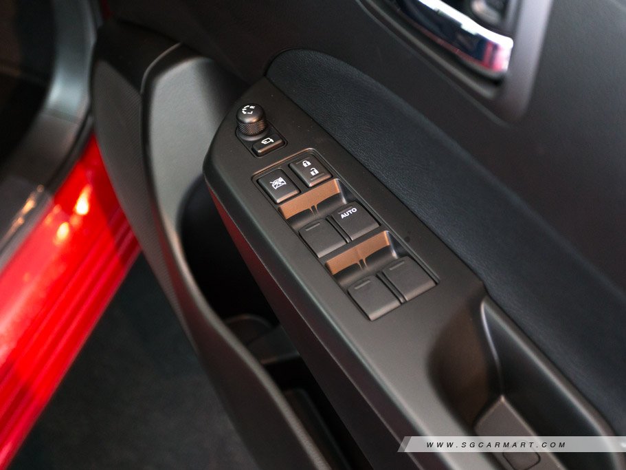 https://i.i-sgcm.com/new_cars/cars/10991/10991_g56