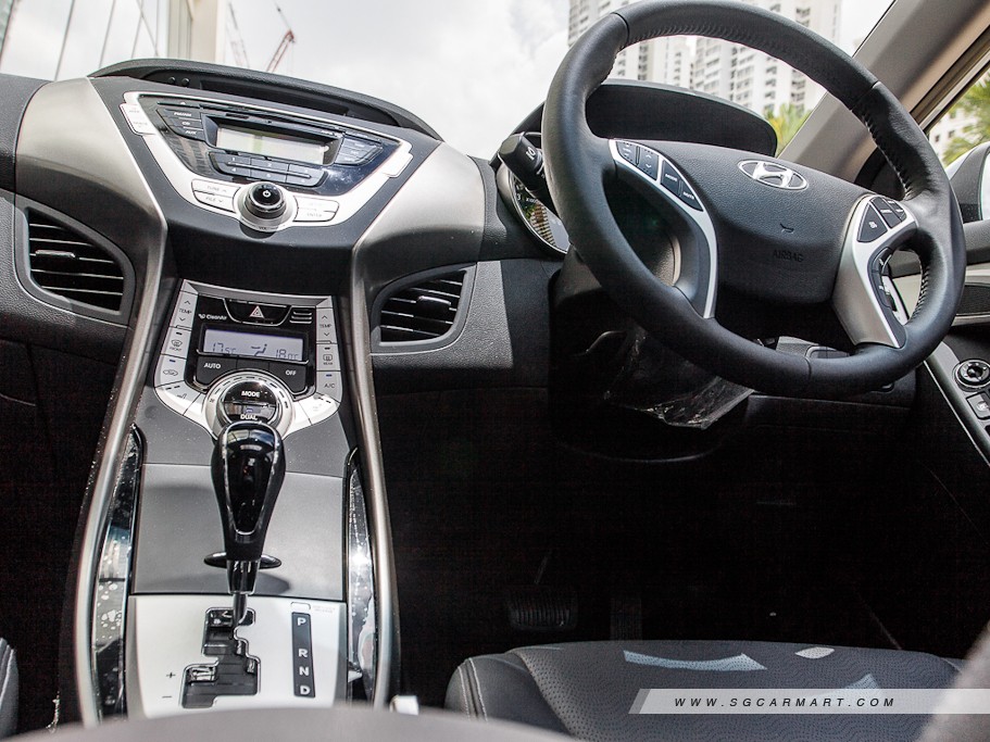 https://i.i-sgcm.com/new_cars/cars/11000/11000_g16