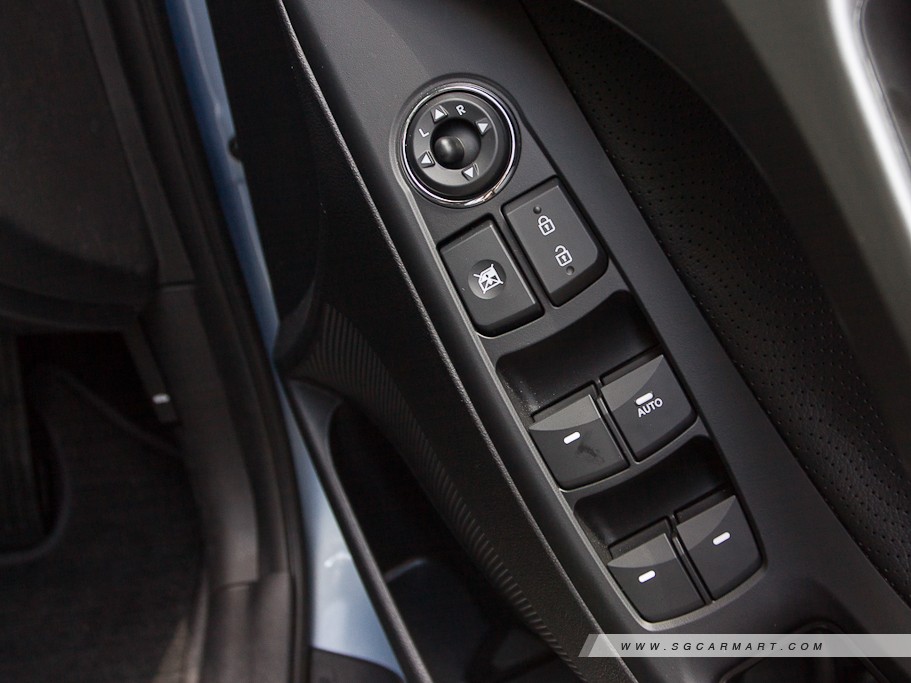 https://i.i-sgcm.com/new_cars/cars/11000/11000_g24