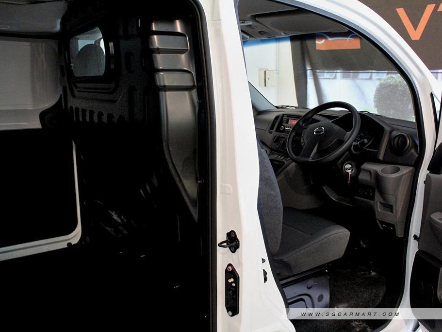 https://i.i-sgcm.com/new_cars/cars/11005/11005_g23