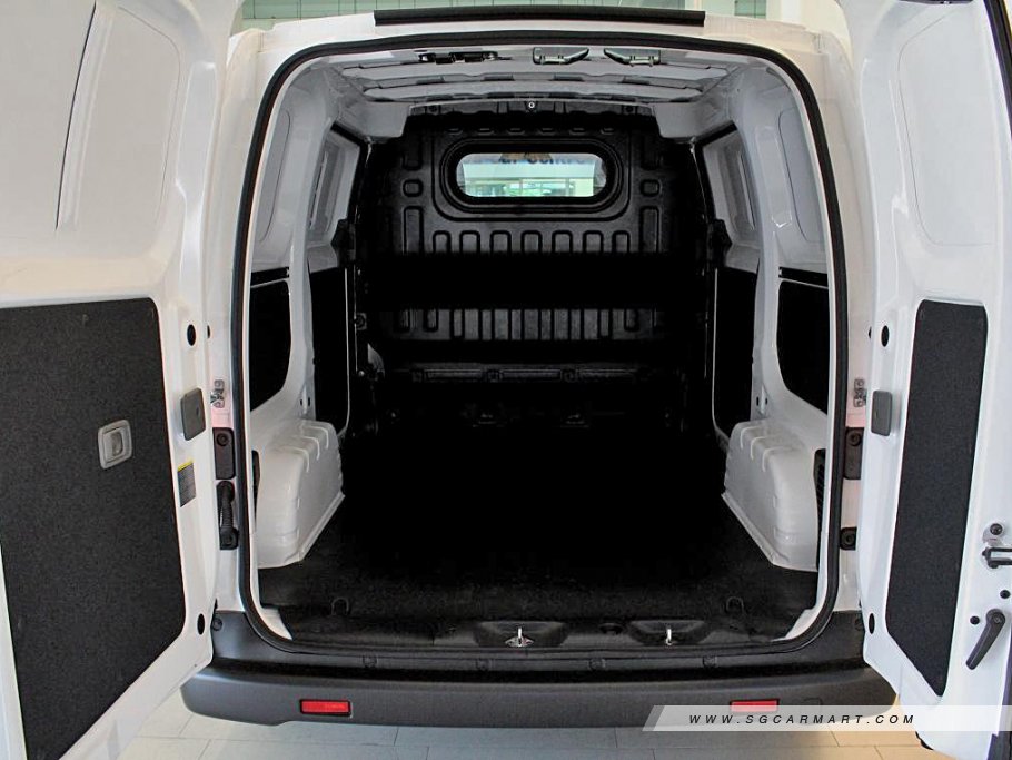 https://i.i-sgcm.com/new_cars/cars/11005/11005_g28