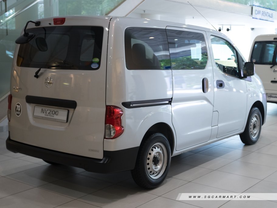 https://i.i-sgcm.com/new_cars/cars/11005/11005_g33